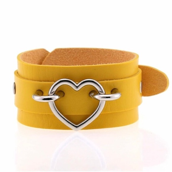 Wide Cuff Heart Leather Bracelets Punk Gothic Rock Unisex Bangles Bracelet - Picture 2 of 5